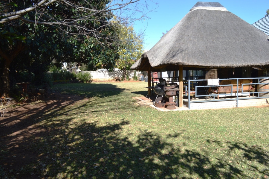 4 Bedroom Property for Sale in Wilkoppies North West